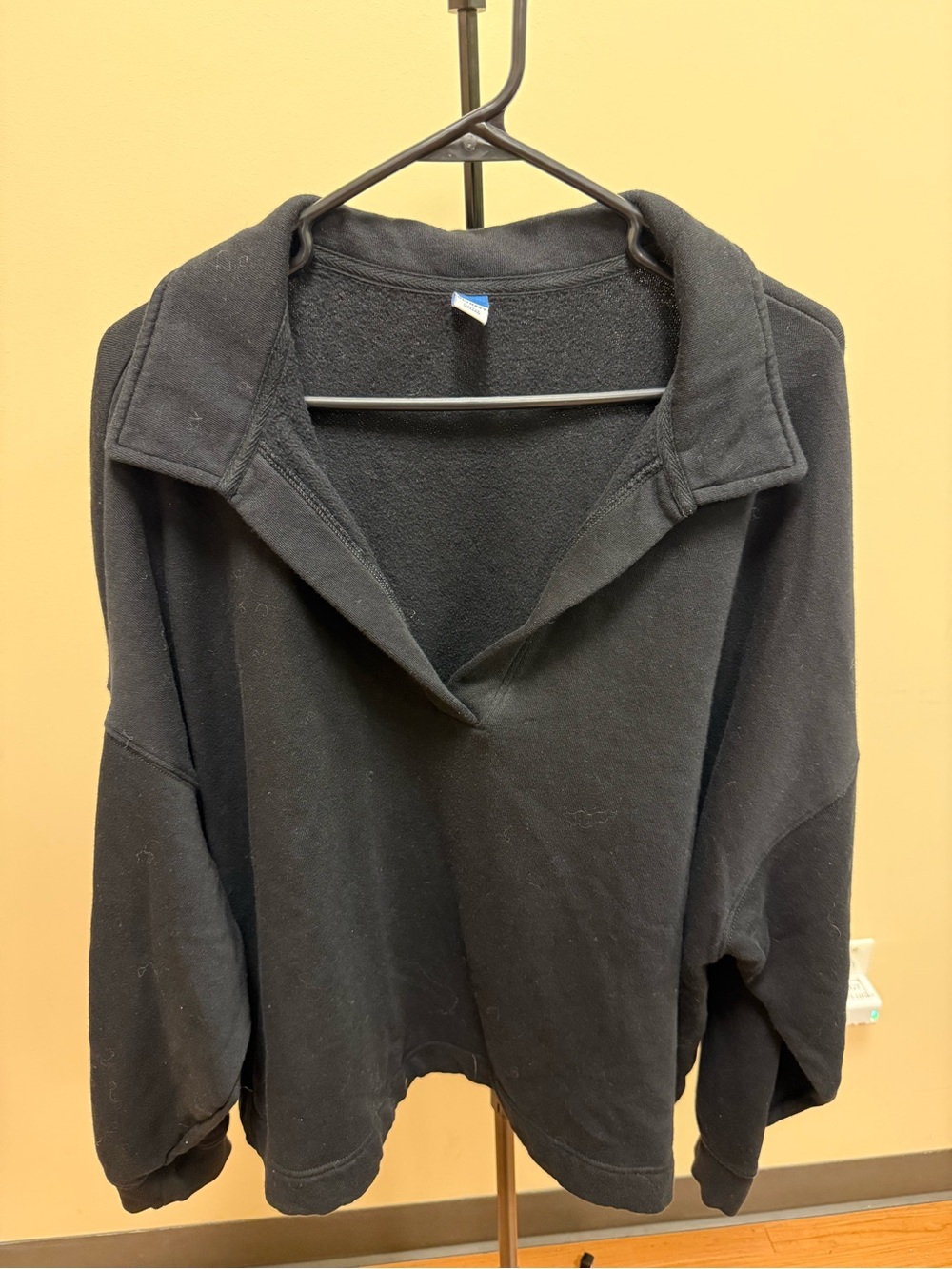 Old Navy Boxy Cropped Sweatshirt with Collar - 3X